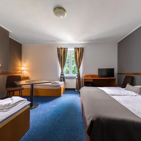 Prague Hotel Carl Inn Restaurant & Free Parking Eksteriør bilde