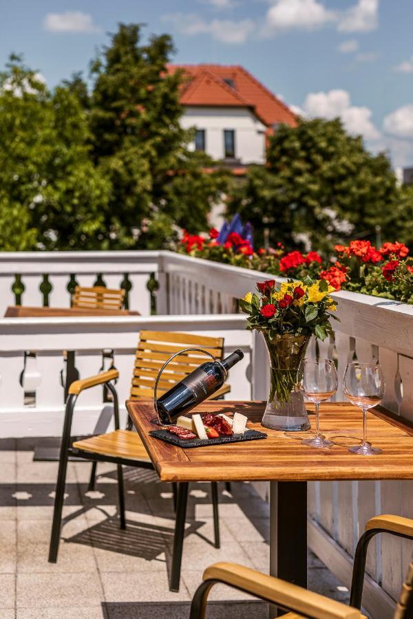 Prague Hotel Carl Inn Restaurant & Free Parking Eksteriør bilde